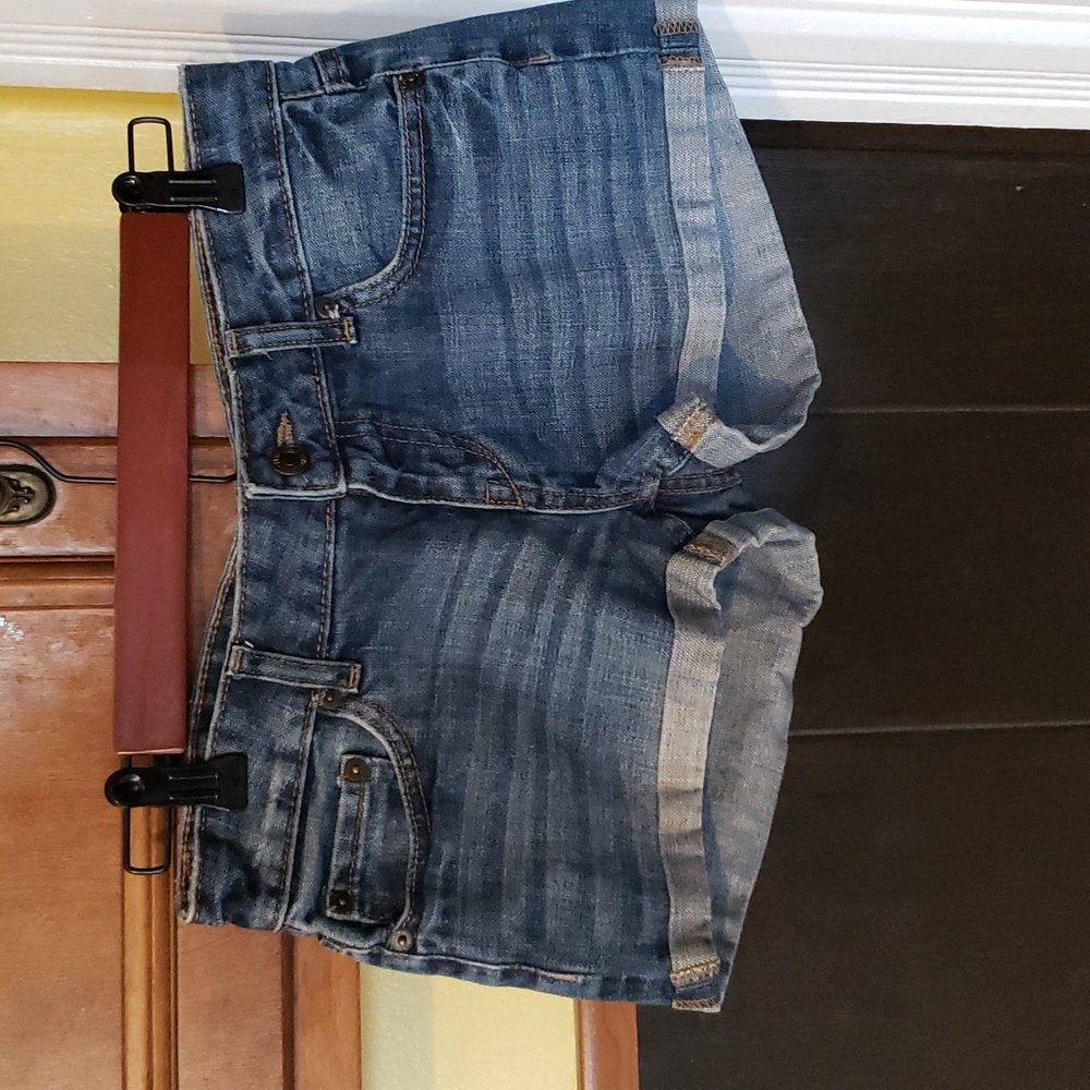 Aeropastale Size 1 or Size 2 Cuffed Shorts